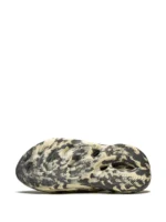 Adidas Yeezy Foam RNNR MXT Moon Gray - Image 4