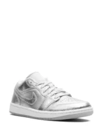 Jordan 1 Low SE Metallic Silver - Image 2