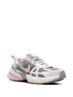 Nike V2K Run Pink Foam - Image 2