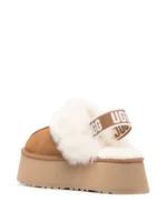 UGG Funkette Slipper Chestnut - Image 3